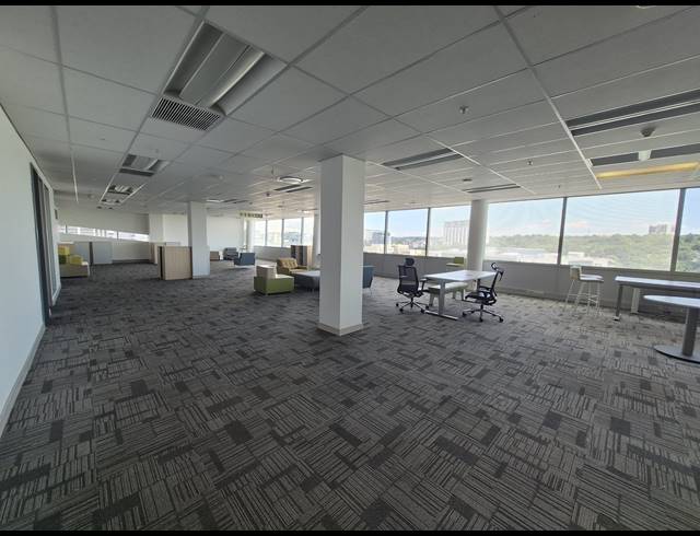 1,600M² OFFICE TO LET IN SANDTON CENTRAL